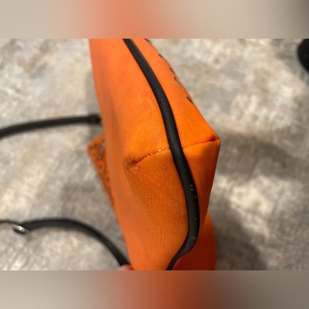 Victoria Leland Designs Orange Cut Out Crossbody Purse 👛 Summer Color Pop! - Picture 7 of 12